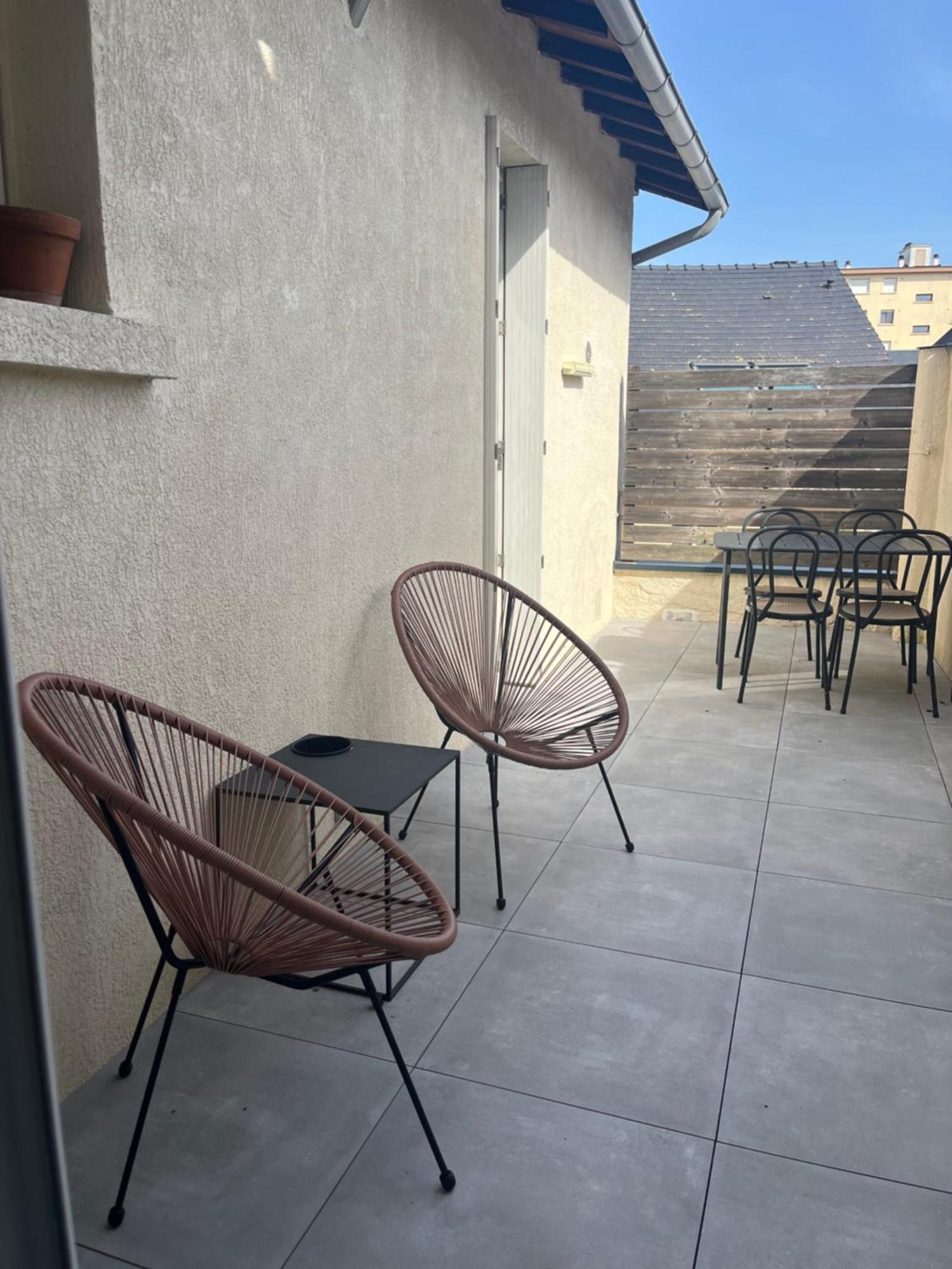 Duplex De Charme En Centre Avec Terrasse *